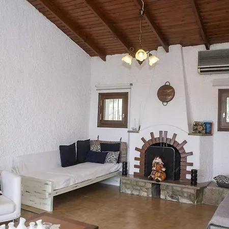 Villa Mary's House Nikiana
